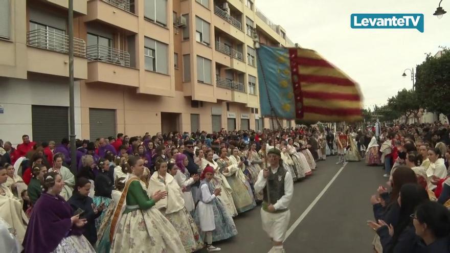 Museros dona el tret d&#039;eixida a les seues Falles amb la Crida i l&#039;Encontrà.