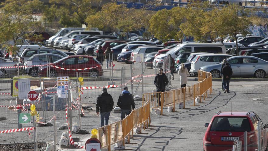 Arranca en Sagunt la renovación del aparcamiento de Renfe tras años de demandas