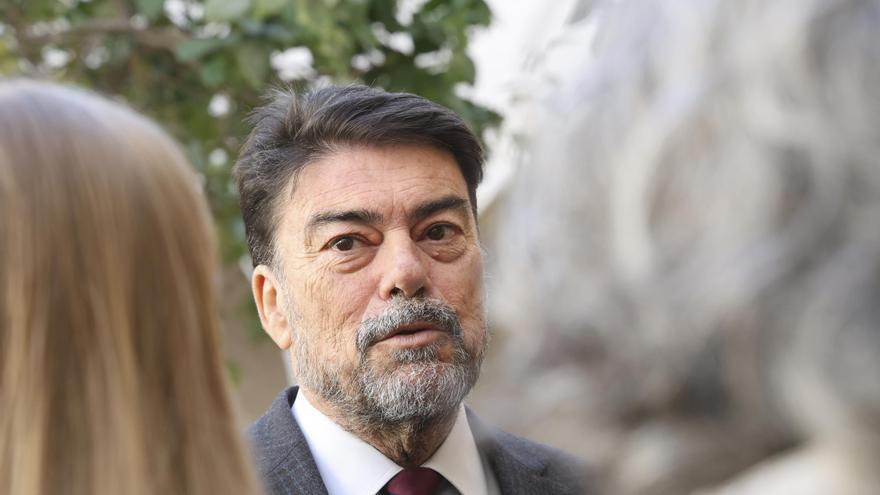 Barcala defiende el descenso de las cuentas de Alicante: &quot;El presupuesto realmente crece&quot;