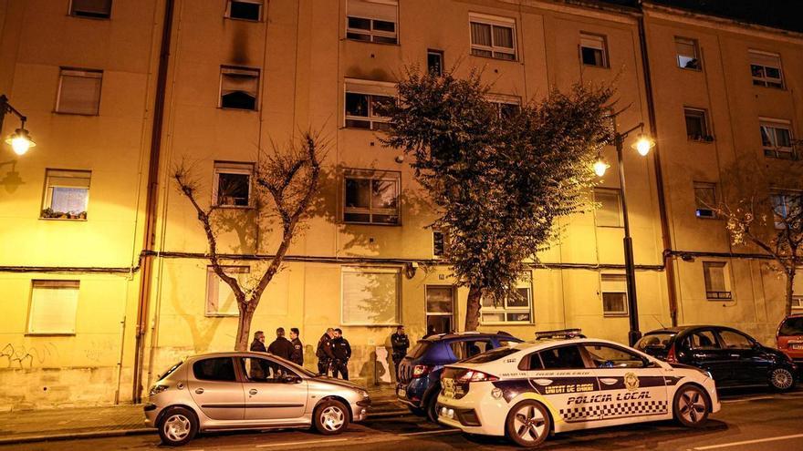 Un muerto y cuatro heridos en el incendio de una vivienda en Alcoy (Alicante)