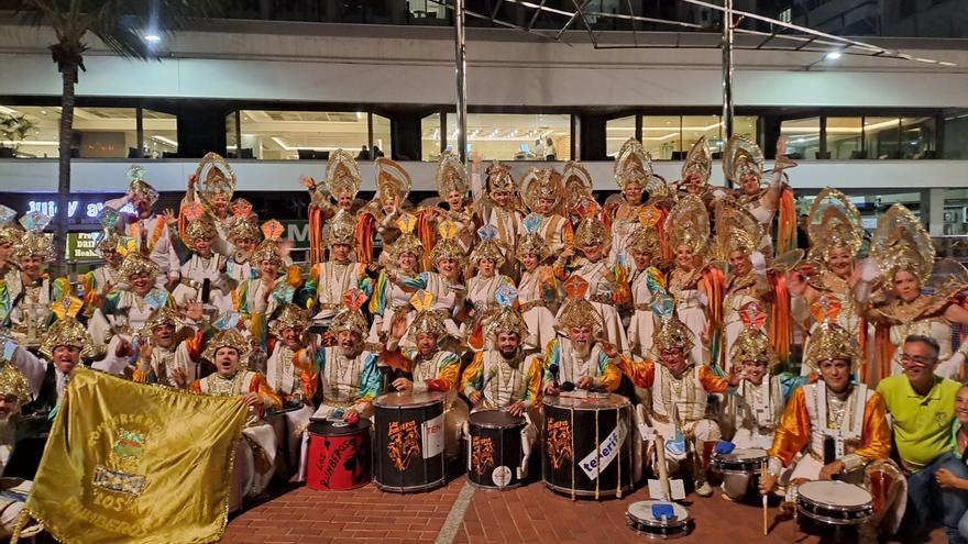 Rumberos, de pasacalle en el Carnaval de Las Palmas de Gran Canaria