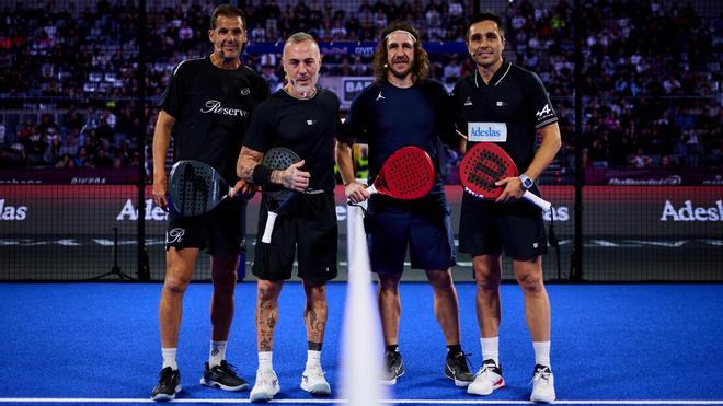 Belasteguin (derecha), junto a Puyol, este sábado en el Sant Jordi.