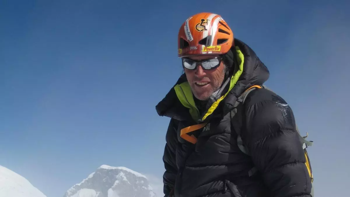 "Me indigna que alguien venda hacer cola en el Everest como un deporte”