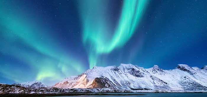 Aurora boreal en el Yukón canadiense