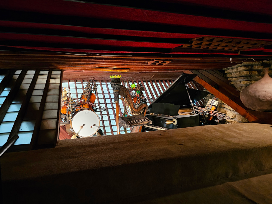 Photograph of an automated band the House on the Rock