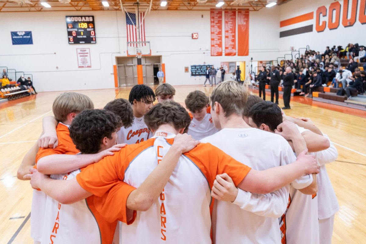 Fallston Men’s Basketball huddles pre-game prior to their blowout win over the Bel Air Bobcats. (Photo courtesy of Joseph Mullen) 