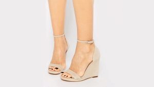 Sandal Beige Wedge