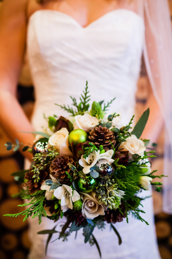 20 Stunning Bouquets for Your Winter Wedding