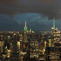 รูปภาพถ่ายที่ Top of the Rock Observation Deck โดย Manuel M. เมื่อ 8/16/2016