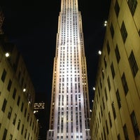 รูปภาพถ่ายที่ Top of the Rock Observation Deck โดย Ruud เมื่อ 5/5/2013