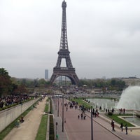 รูปภาพถ่ายที่ Place du Trocadéro โดย Grigory🇷🇺 เมื่อ 5/1/2013