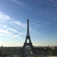 รูปภาพถ่ายที่ Place du Trocadéro โดย Eugene W. เมื่อ 4/19/2018