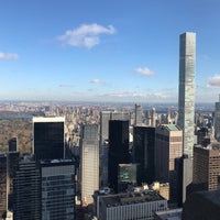 รูปภาพถ่ายที่ Top of the Rock Observation Deck โดย Lorhem M. เมื่อ 11/15/2017