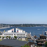 Photo taken at Google Seattle - South Lake Union by Ahmet 🧿 on 6/29/2021