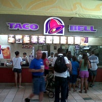 Photo taken at Taco Bell by Evelyn G. on 6/14/2012