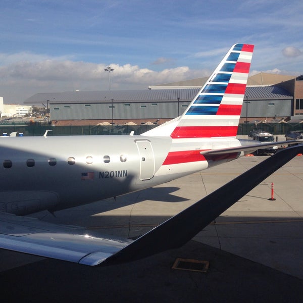 รูปภาพถ่ายที่ ท่าอากาศยานนานาชาติลอสแอนเจลิส (LAX) โดย Chris L. เมื่อ 1/15/2016