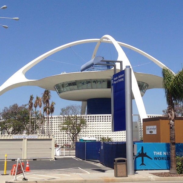 รูปภาพถ่ายที่ ท่าอากาศยานนานาชาติลอสแอนเจลิส (LAX) โดย Aaron M. เมื่อ 4/12/2015