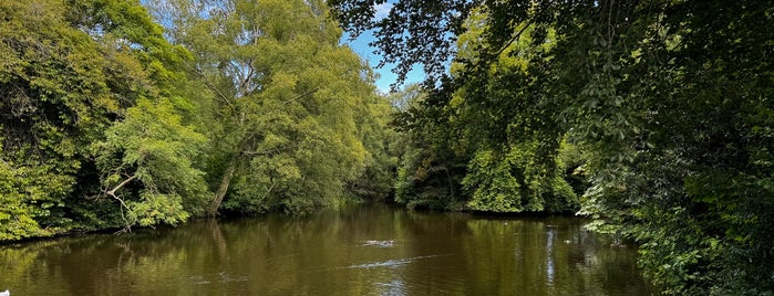 Boathouse Café is one of Outdoors.