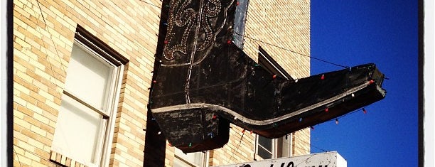 Capitol Saddlery is one of Texas Vintage Signs.