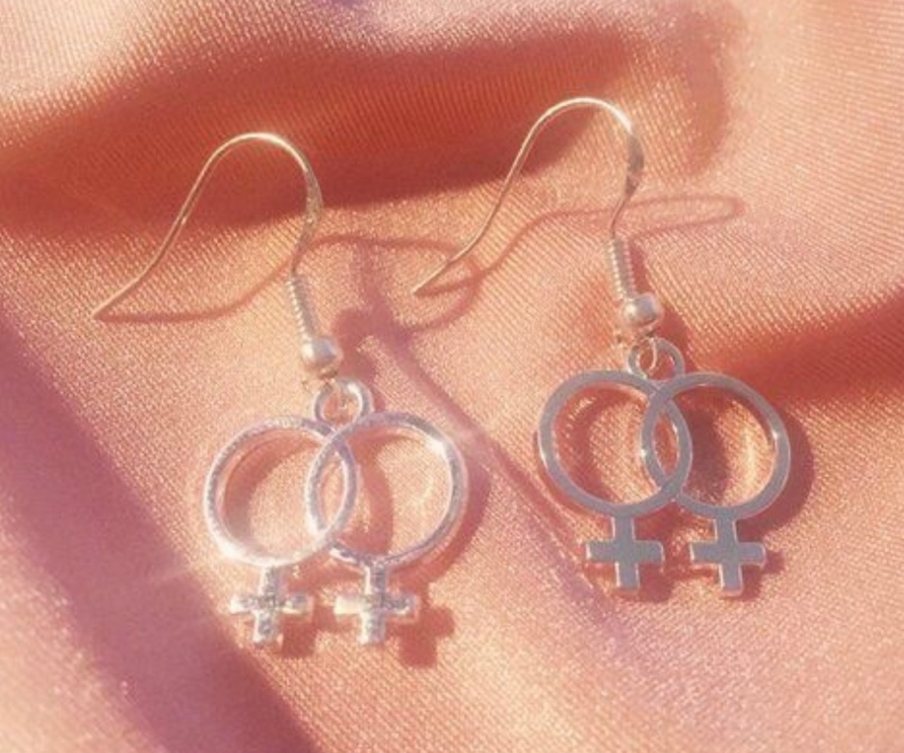 earrings, lesbian and girls