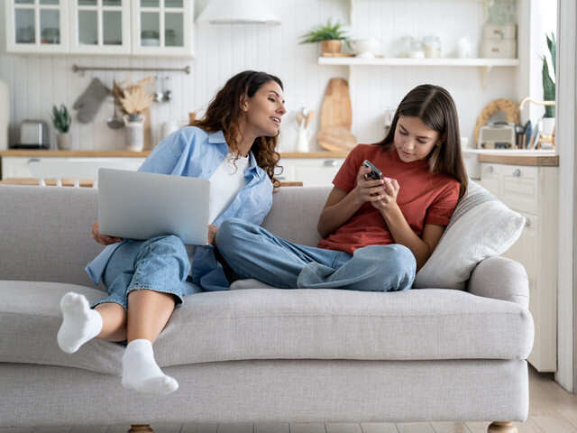 Must-Have Mental Health Talks For Indian Moms With Their Tech-Savvy Teens!