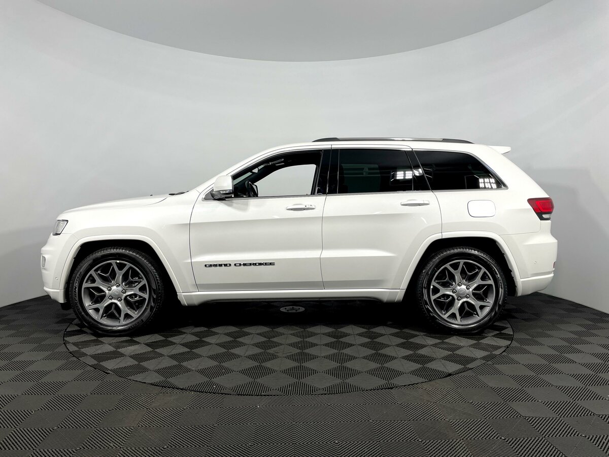 Check price and buy New Jeep Grand Cherokee (WK2) Restyling For Sale