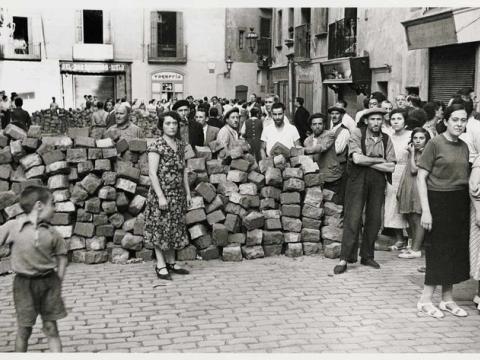 A barricade during the Spanish revolution