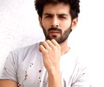 Kartik Aaryan to play a mumma's boy in Karan Johar's next after their
 'Dostana 2' fallout