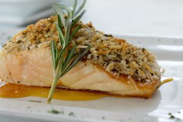 Walnut-Rosemary Crusted Salmon