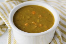 Slow Cooker Split Pea Soup