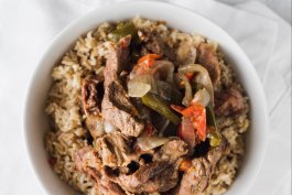 Spicy Slow Cooker Beef with Bell Pepper