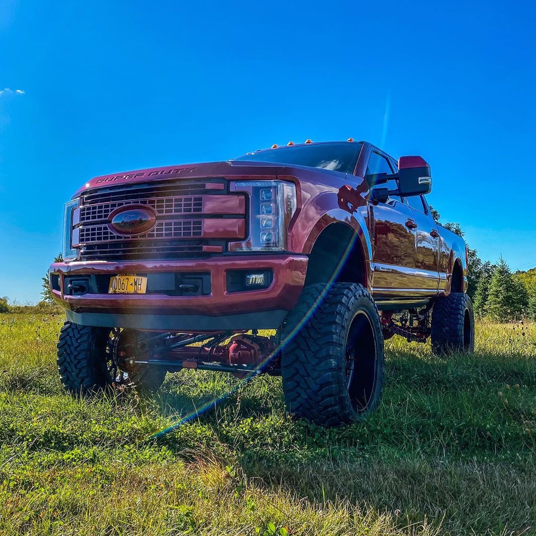 2017 Ford F-250 Platinum Ultimate 5.jpg