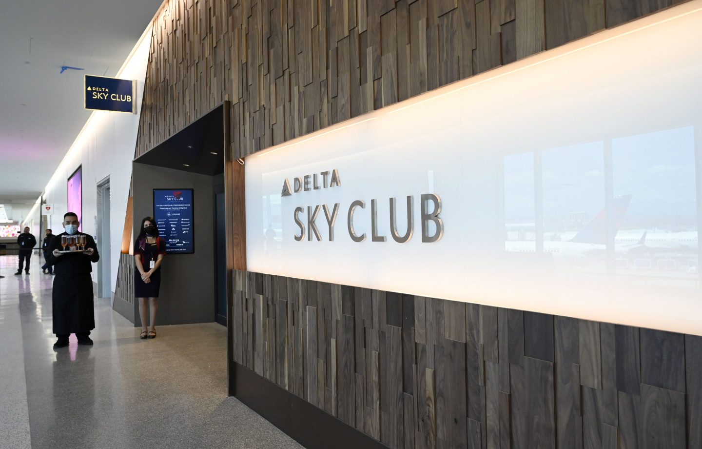 Amex Delta credit cards raise welcome bonus on all cards, earn up to 110,000 SkyMiles