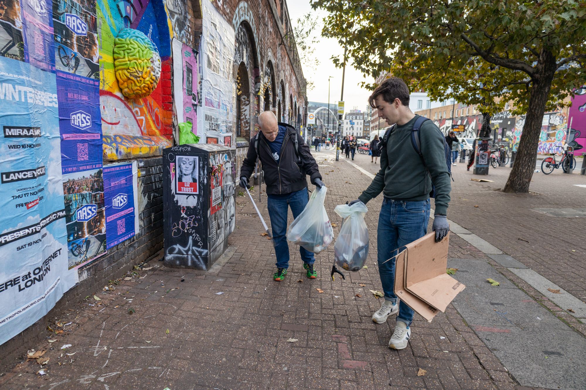 GoSquared team litter pick London