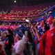 Le public en fusion au stade Pierre Mauroy lors de la demi-finale de handball entre les Françaises et les Suédoises, jeudi 8 août 2024.