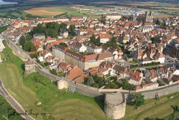 Langres (Лангр) - Достопримечательности, путеводитель по городу