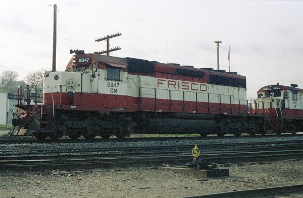 SD40-2 6847 (Frisco 957) at Thayer, Missouri on March 12, 1981 (R.R. Taylor)