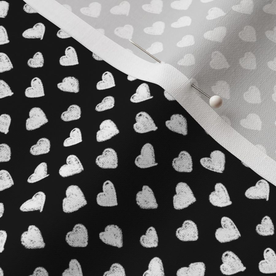 amai hearts white on black