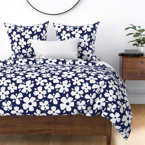 Red and Blue Daisy Flowers Large - Navy