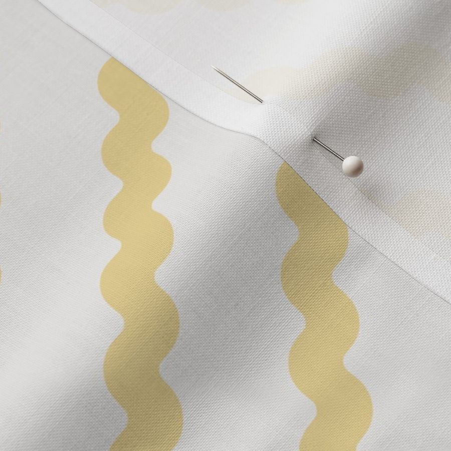 Mini Squiggle Diagonal Preppy Scallop Wavy Stripe Paris Chic Banana Split