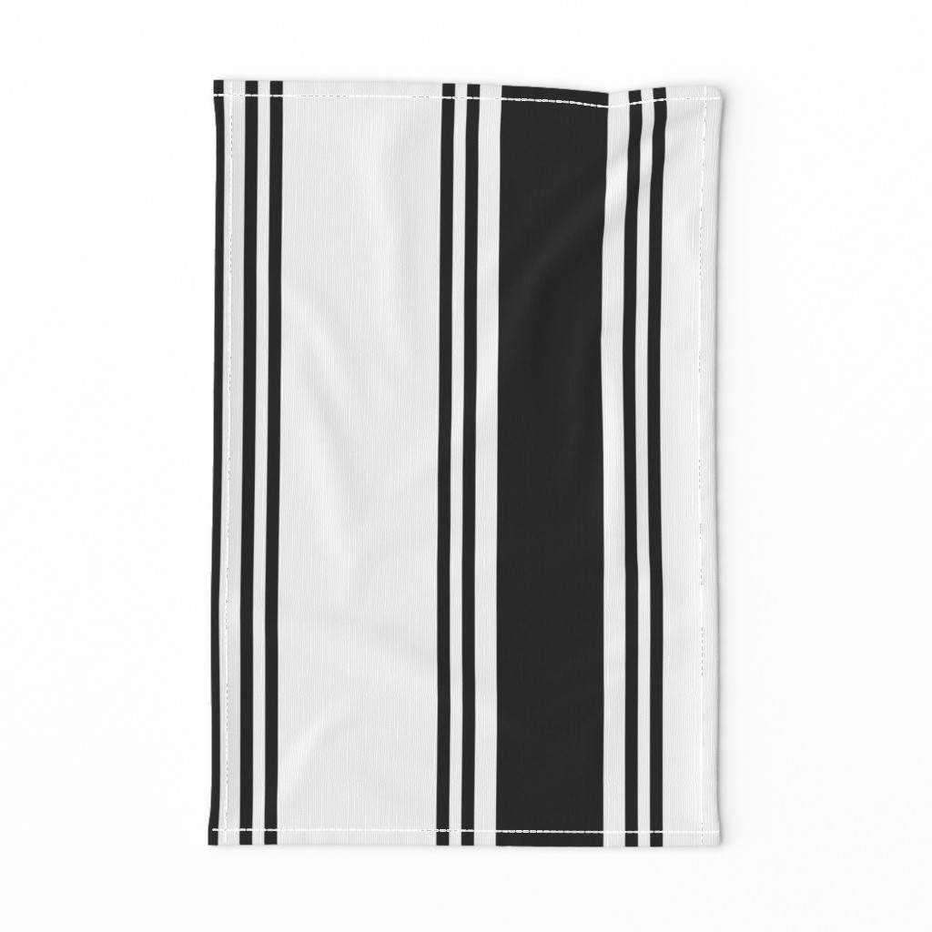 Jumbo Regency Stripe - Vertical Lines - Traditional Black and White - 24"