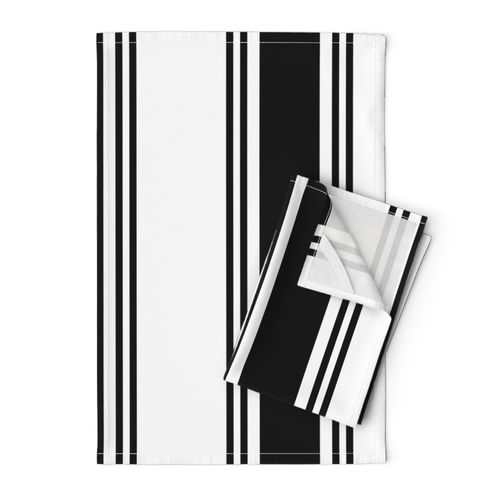 Jumbo Regency Stripe - Vertical Lines - Traditional Black and White - 24"