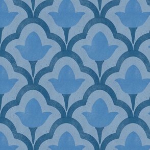 Quatrefoil Scallop in deep blue