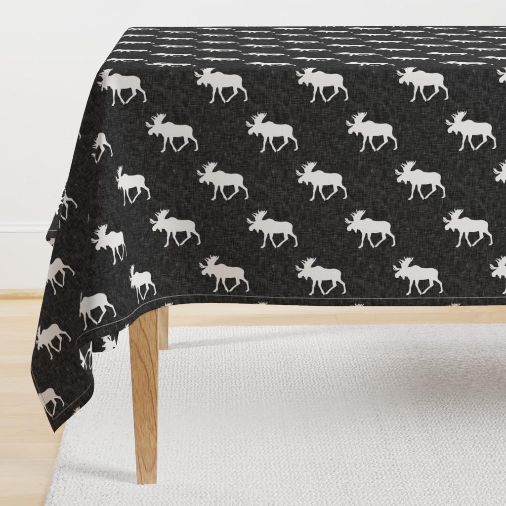 moose on dark grey linen (dark grey) (90)