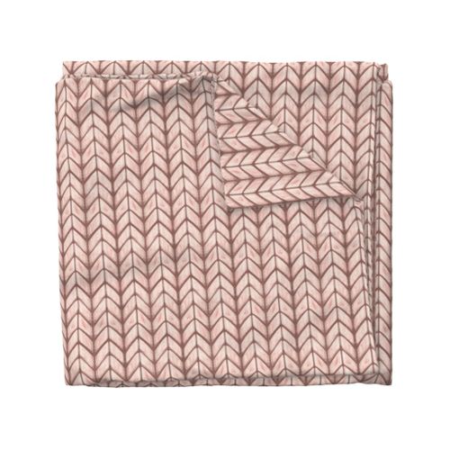 Oversized chunky knit texture in blush