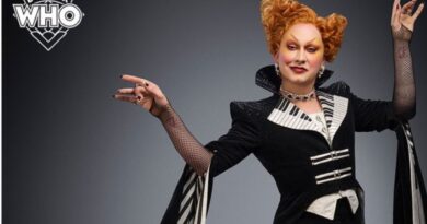 Jinkx Monsoon Doctor Who outfit photo