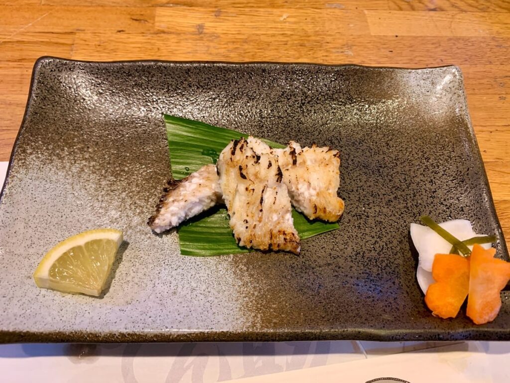 穴子・活魚料理 でん助の白焼き