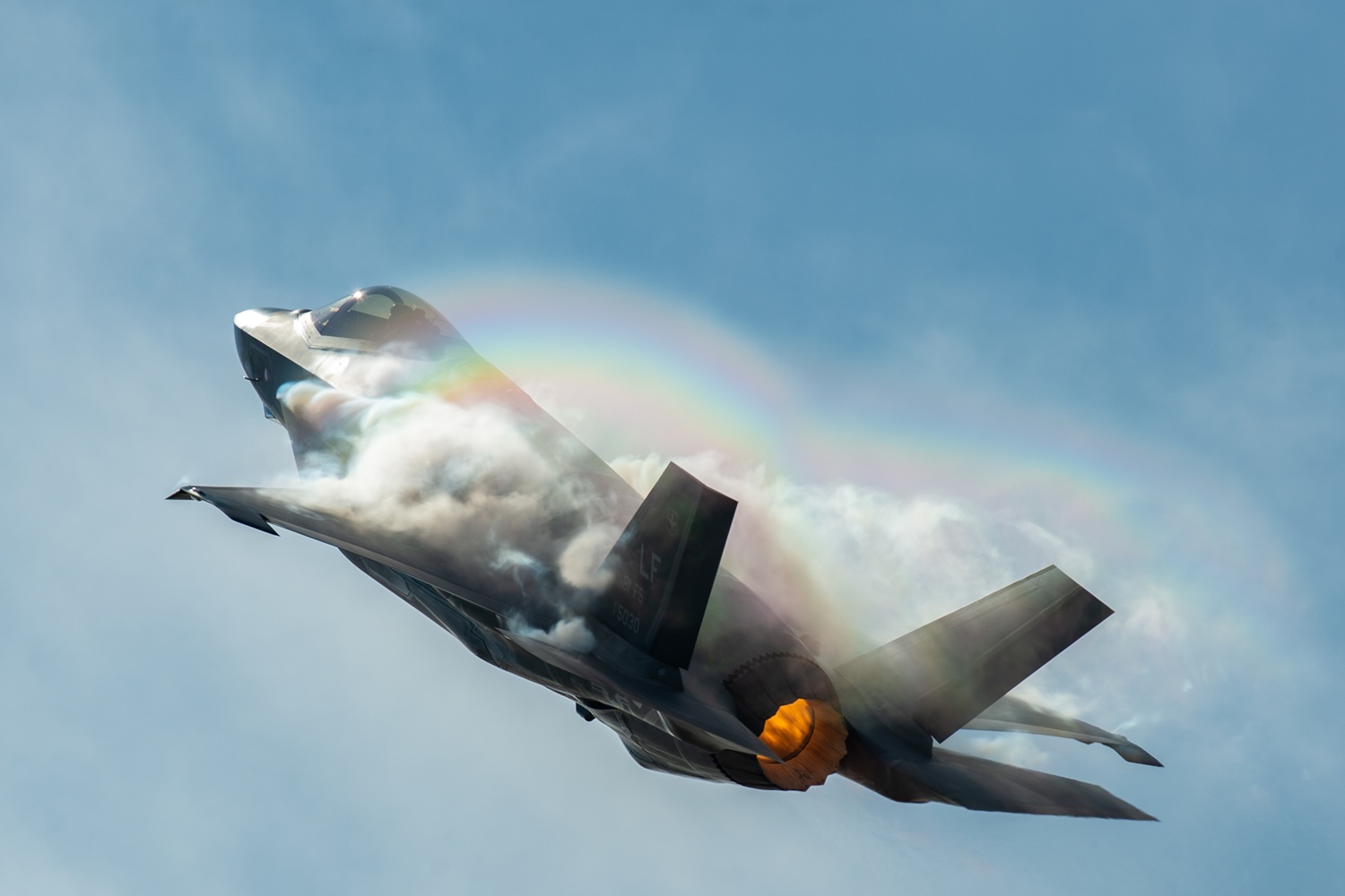 F 35 Heritage Flight Team Performs In Bell Fort Worth Alliance Airshow