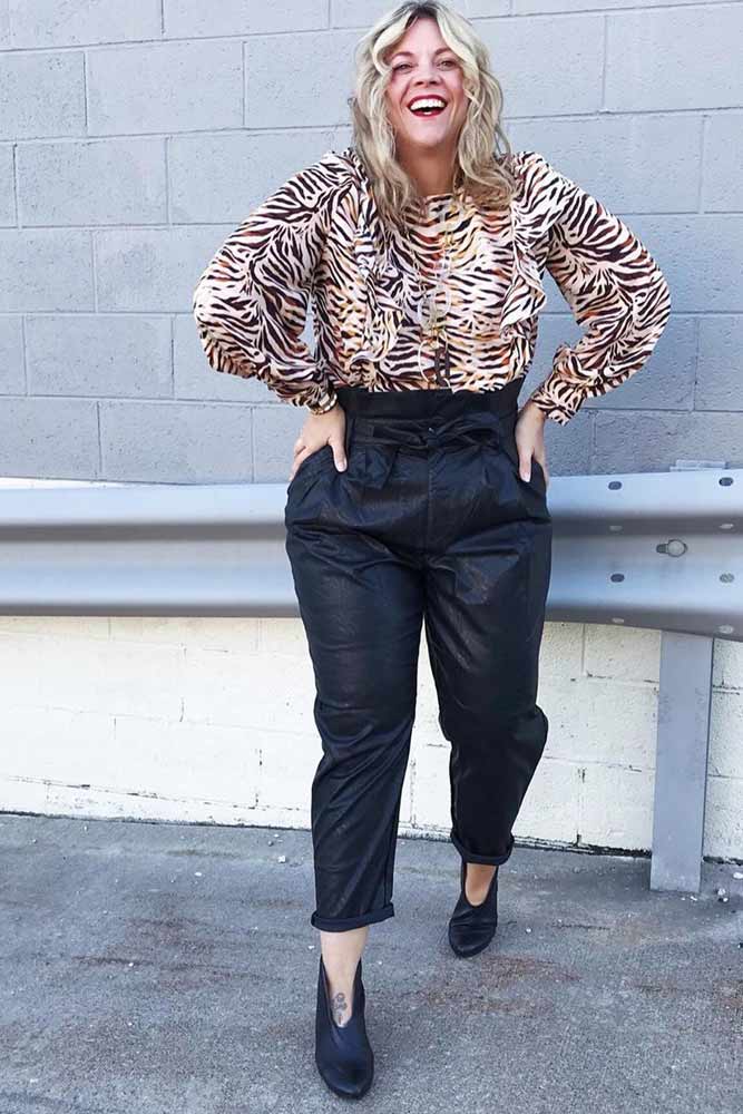 Wild Print Top With High Waisted Plus Size Pants #plussize #printtop