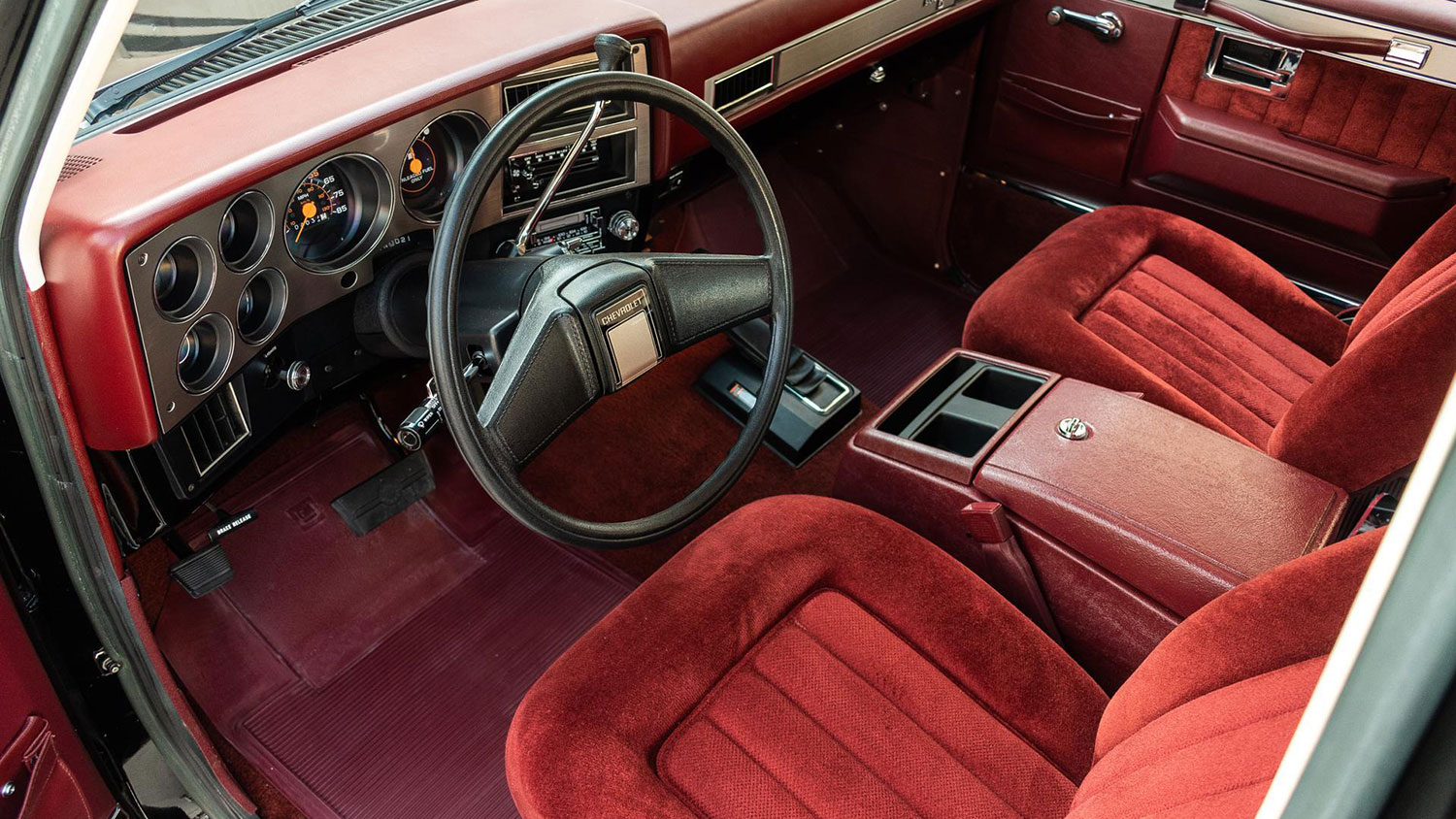 1977 Chevrolet K5 Blazer Interior | svauto.dk